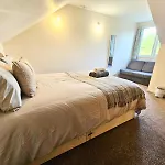 Charming Room Near Southmead